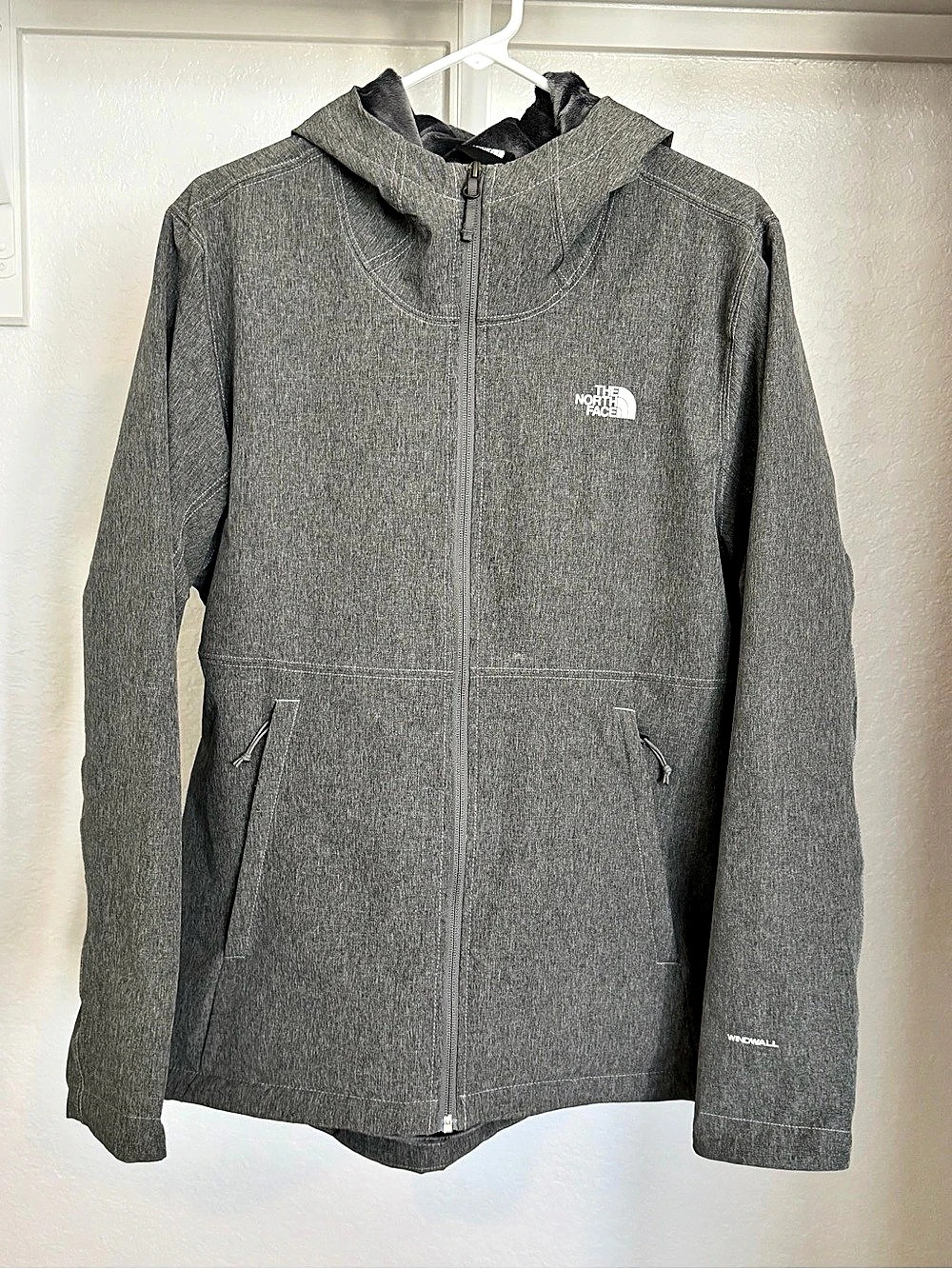 The North Face WindWall Heathered Gray Fleece Lined Hooded Jacket. Size XL